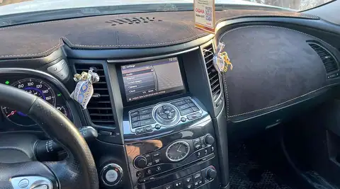 Infiniti QX70 S51